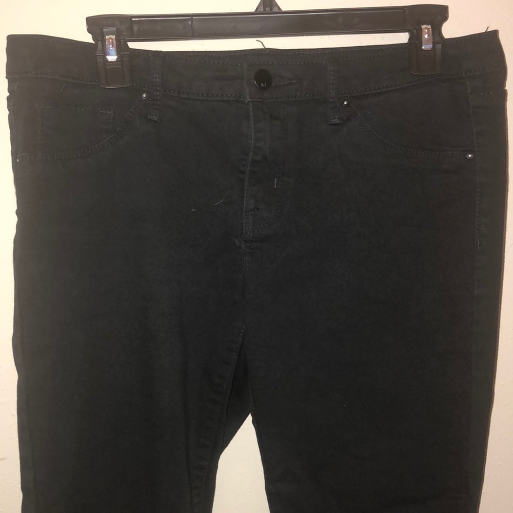 Black Jeans - Picture 3 of 3